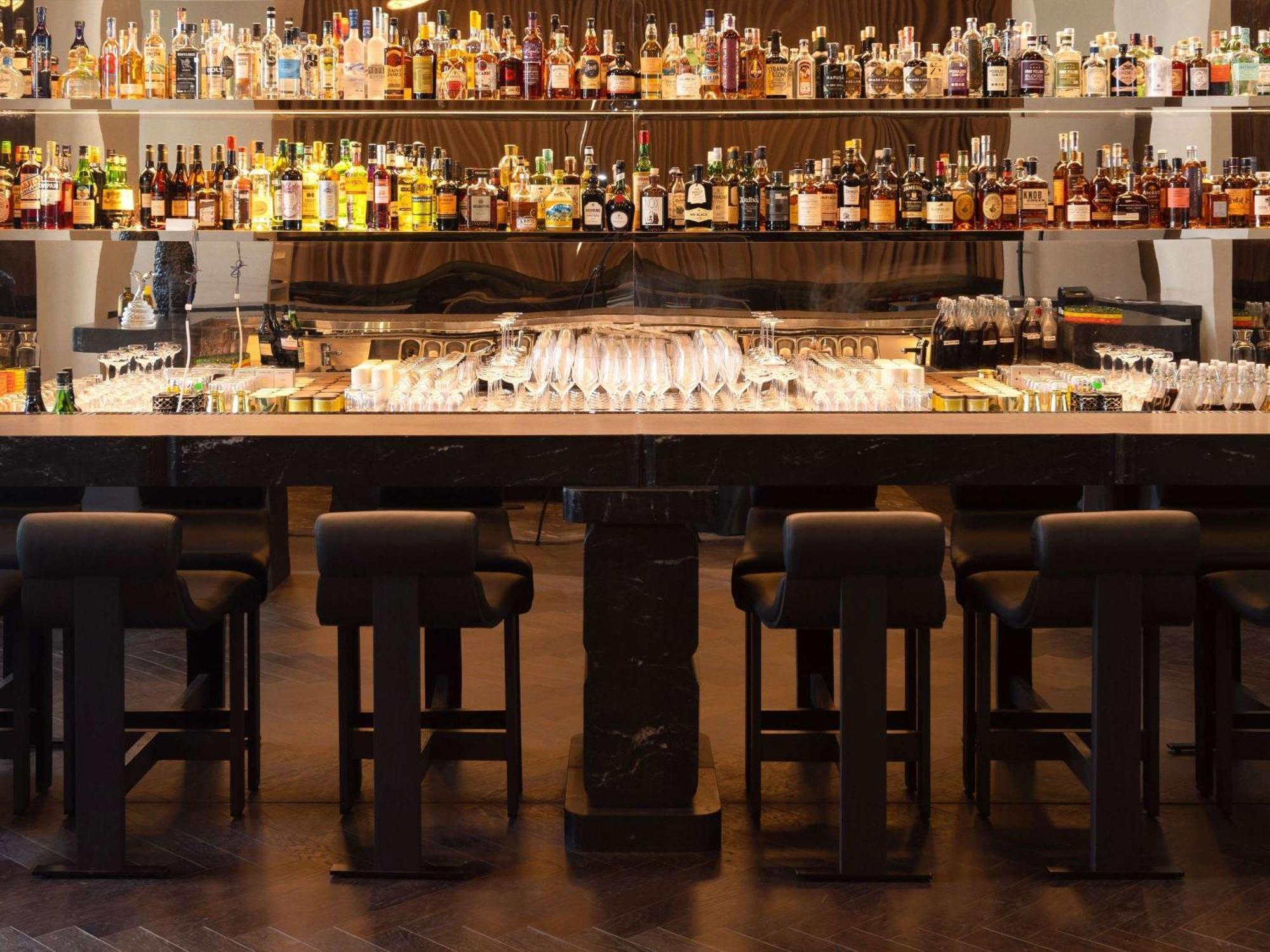 Mondrian Singapore Duxton Esterno foto The bar at the London Edition