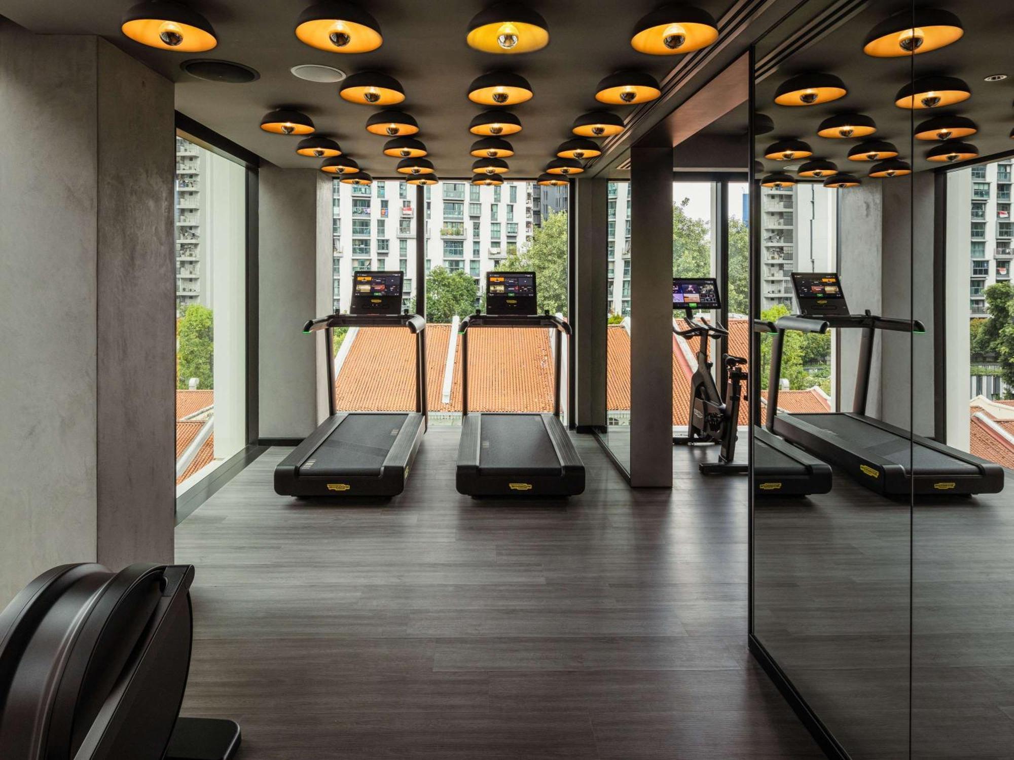 Mondrian Singapore Duxton Esterno foto The gym at The Hari